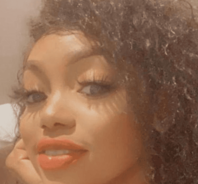 Ebony lola
