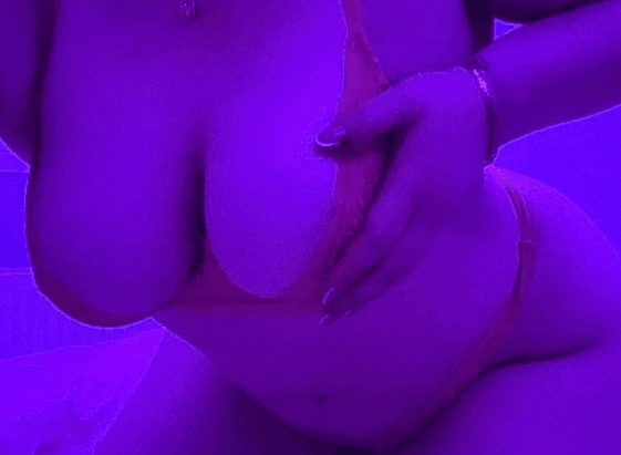 Sexy Thick Latina baddie