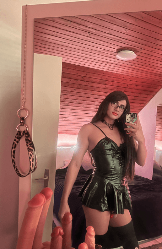 Ariana Trans Dominant😈Sex Addict🔥P@rtyGirl🍆🍑Active-Passive