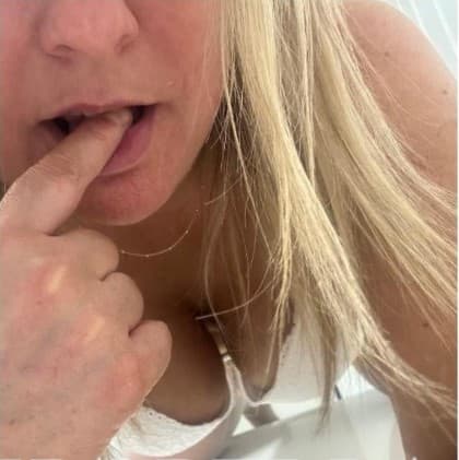 Blonde female - Inverness - Outcall ONLY