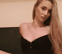 Ariana1